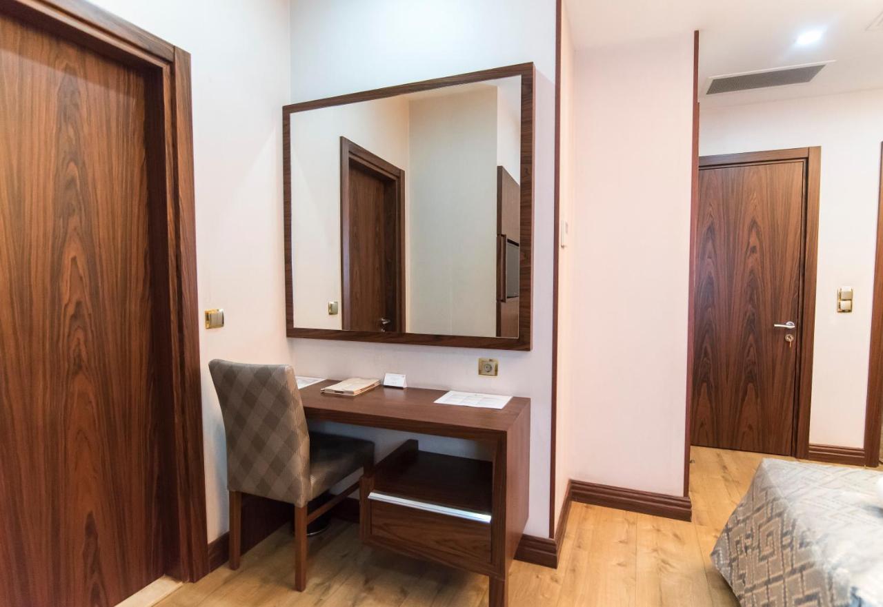 Midmar Deluxe Hotel Истанбул Екстериор снимка
